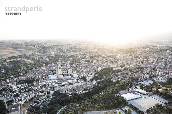 Spanien  Segovia  Luftbild der Stadt