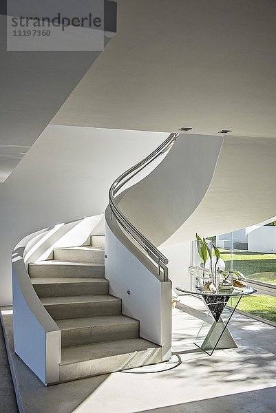 Treppenhaus eines modernen Hauses