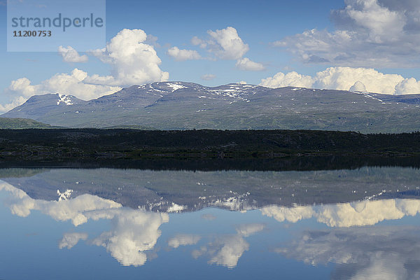 Berge am Meer