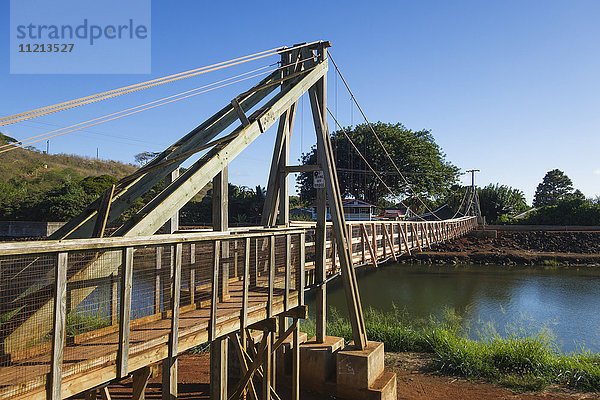 Hanapepe-Schwenkbrücke über den Hanapepe River; Hanapepe  Kauai  Hawaii  Vereinigte Staaten von Amerika'.