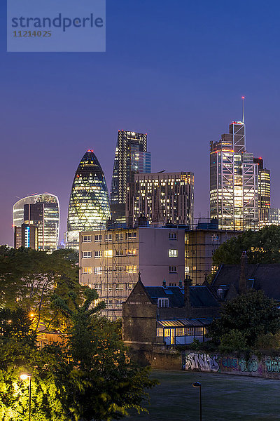 Blick auf die Stadt London von einer Wohnung in der Nähe der Brick Lane; London  England'.
