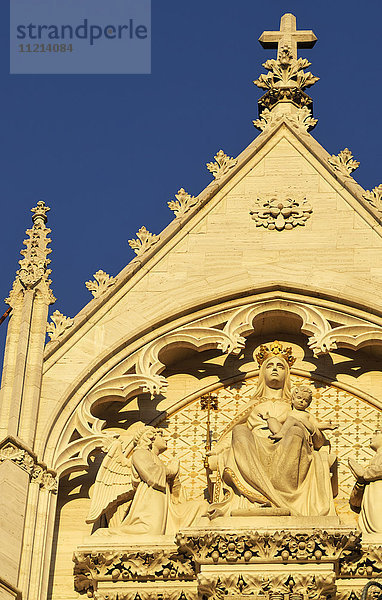 Kaptol  Kathedrale der Himmelfahrt der Heiligen Jungfrau Maria  Detail der Fassade; Zagreb  Kroatien'.