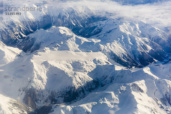 Luftaufnahme von Neuschnee auf dem Kaskadengebirge; Washington  Vereinigte Staaten von Amerika'.