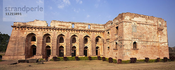 Palastarchitektur in der königlichen Enklave der verlassenen Stadt Mandu