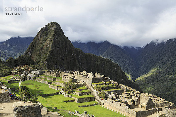 Zitadelle von Machu Picchu mit Waynu Picchu; Machu Picchu  Peru