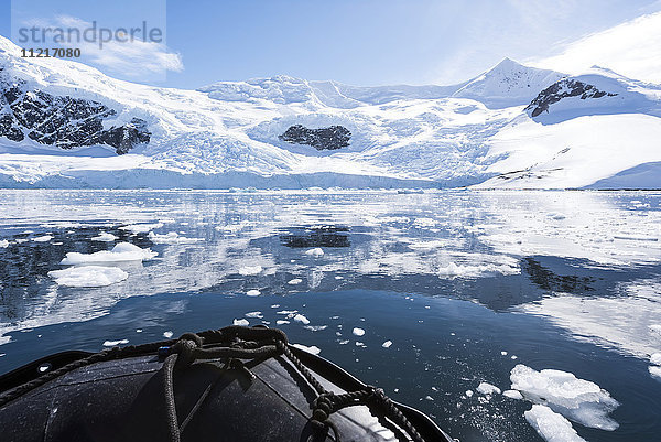 Zodiac-Kreuzfahrt im Hafen von Neko; Antarktis'.