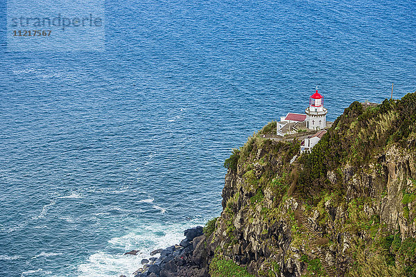 Leuchtturm Ponta do Arnel; Sao Miguel  Azoren  Portugal'.