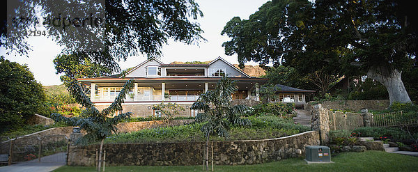 Vordere Außenseite des hawaiianischen Hauses
