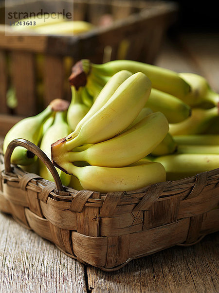 Frisches Bio-Obst  Baby-Bananen