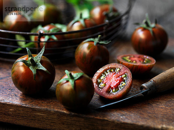 Frisches Bio-Obst  grüne Tiger-Tomaten