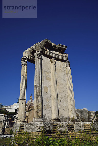 Forum Romanum gegen klaren Himmel