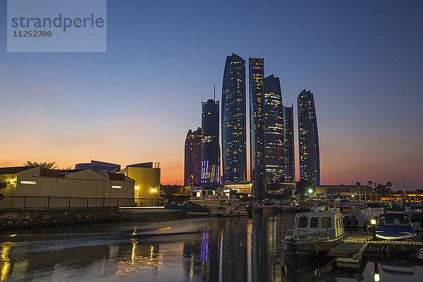 Blick auf die Etihad Towers  Abu Dhabi  Vereinigte Arabische Emirate  Naher Osten