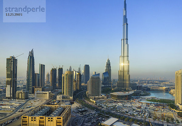 Burj Khalifa und Downtown Dubai  Dubai  Vereinigte Arabische Emirate  Naher Osten