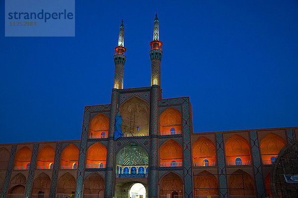 Amir Chakhmagh-Komplex beleuchtet  Yazd  Iran  Naher Osten