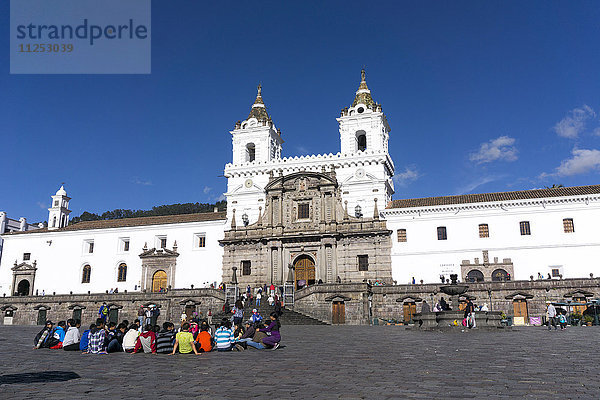 Plaza San Francisco  Quito  UNESCO-Weltkulturerbe  Ecuador  Südamerika