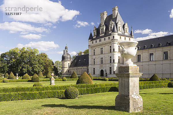 Schloss Valencay  aus dem Jahr 1540  Loiretal  Indre  Frankreich  Europa