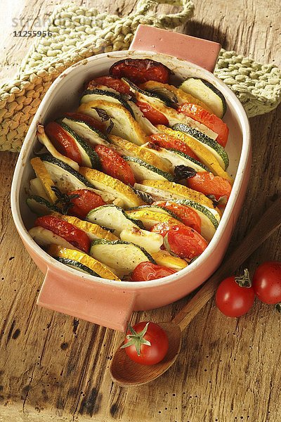 Zucchini-Tomatenauflauf