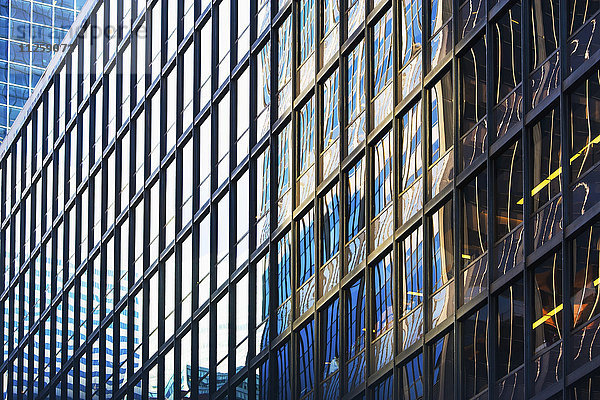 USA  Staat New York  New York City  Fassade eines Wolkenkratzers