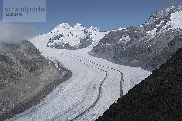 Verschneite Bergstrasse  Aletschgletscher  Languedoc-Roussillon  Schweiz