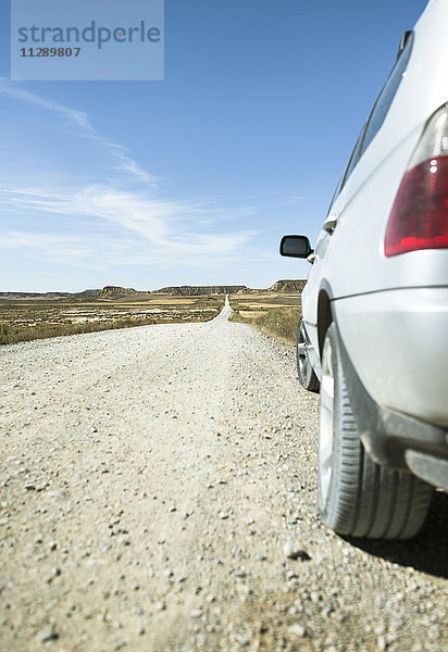 Spanien  Logrono  lange Straße und Auto