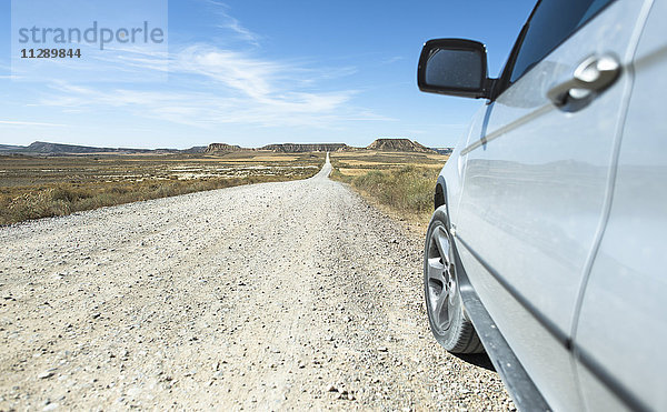 Spanien  Logrono  lange Straße und Auto