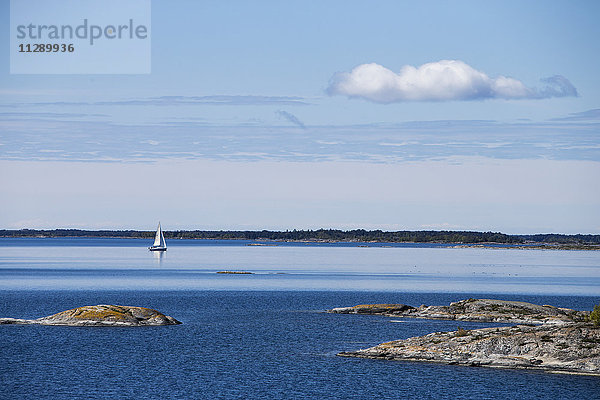 Segelboot auf dem Meer