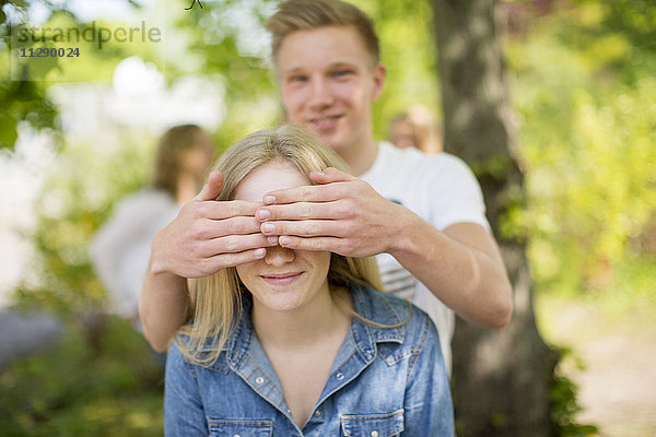 Teenager-Freunde zusammen