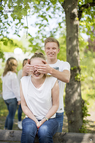 Teenager-Freunde zusammen