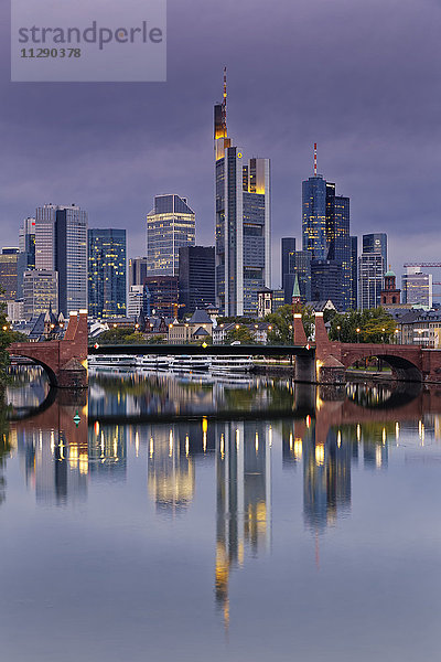 Deutschland  Hessen  Frankfurt  Skyline des Bankenviertels