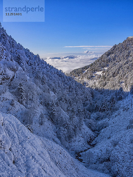 Italien  Umbrien  Gubbio  Blick auf den Apennin