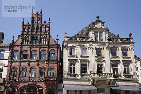 Historische Häuser am Marktplatz  Minden  Nordrhein-Westfalen  Deutschland  Europa