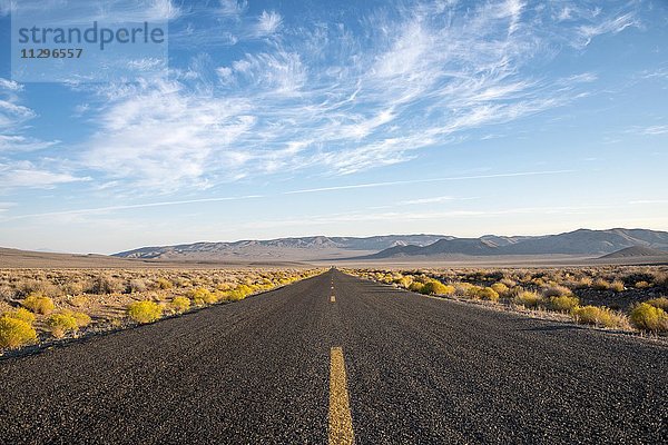 Emigrant Canyon Road  Landstraße  Death Valley  Death-Valley-Nationalpark  Kalifornien  USA  Nordamerika