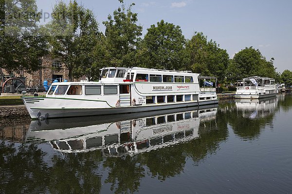 Ruhrschifffahrt Weiße Flotte  Wasserbahnhof  Schleuseninsel  Mülheim an der Ruhr  Ruhrgebiet  Nordrhein-Westfalen  Deutschland  Europa