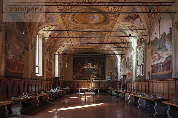 Refektorium  auch Speisesaal  Abtei Monte Oliveto Maggiore  bei Buonconvento  Toskana  Italien  Europa