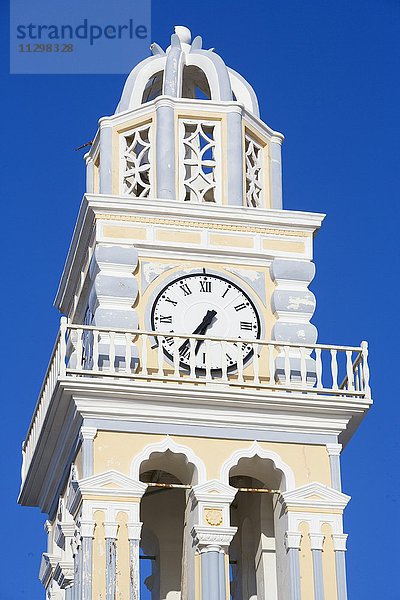 Uhrturm  orthodoxe Kirche Agios Ioannis Baptistis  Thira  Santorin  Kykladen  Griechenland  Europa