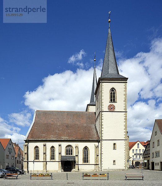 Katholische Stadtpfarrkirche St. Kilian  Haßfurt  Unterfranken  Bayern  Deutschland  Europa