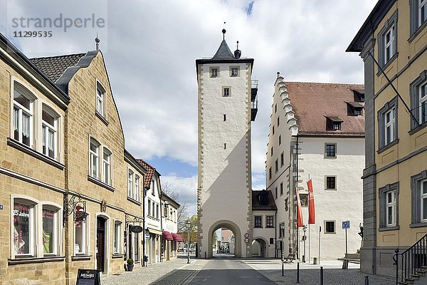 Oberer Turm  Bamberger Tor  mittelalterliche Stadtbefestigung  Haßfurt  Unterfranken  Bayern  Deutschland  Europa