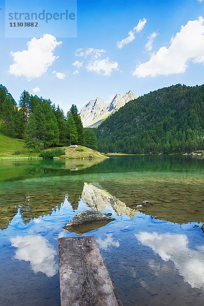 Natur  Landschaft  See  Bergsee  Wasser  Steine  Felsen  Schweiz  Baum  Bäume  Sommer  Wolke  Palpuognasee  Graubünden  Graubünden  Berg  Alpen