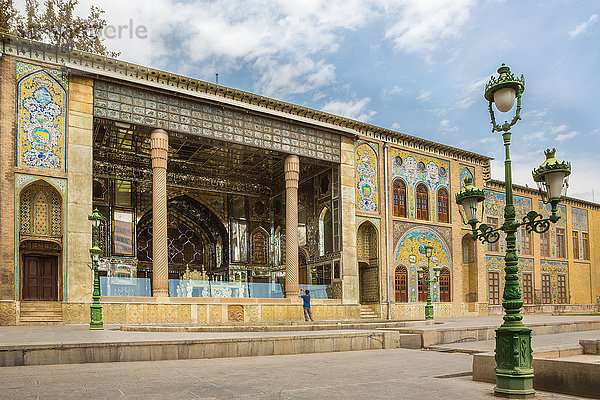 Iran  Teheran-Stadt  Golestan-Palastkomplex  Ivan-e Takht-e Marmar (Marmorthronveranda)