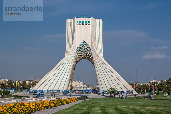 Iran  Teheran-Stadt  Azadi-Turm (Borj-e Azadi)  Milad-Turm
