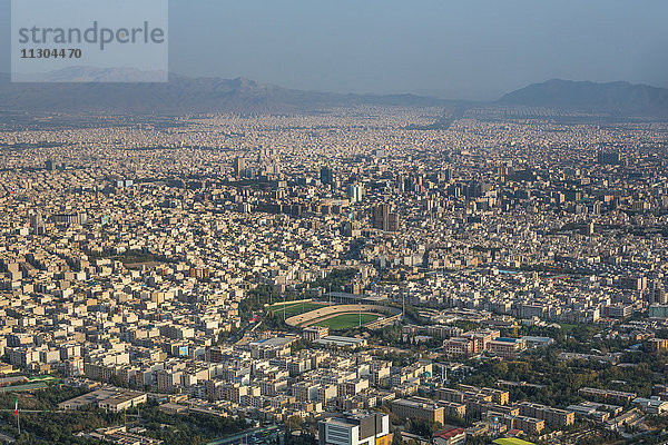 Iran  Teheran City  Teheran City vom Milad-Turm aus.