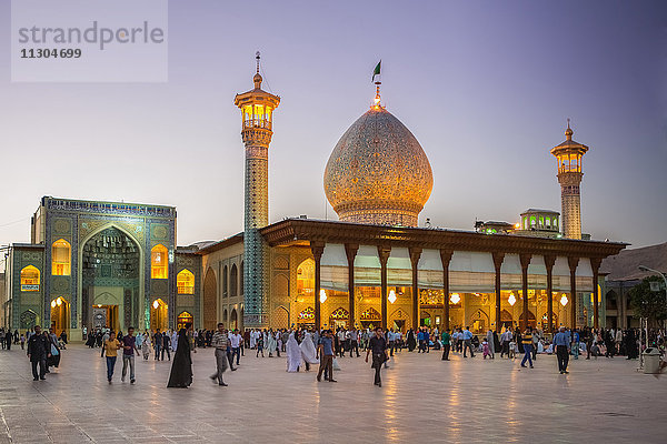 Iran  Shiraz Stadt  Shah-e Cheragh Heiligtum