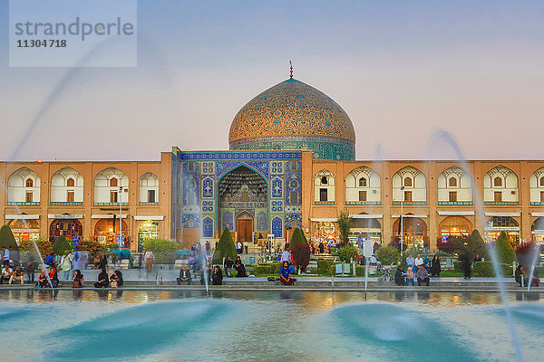 Iran  Stadt Isfahan  Naqsh-e Jahan-Platz  Sheikh Lotfollah-Kuppel
