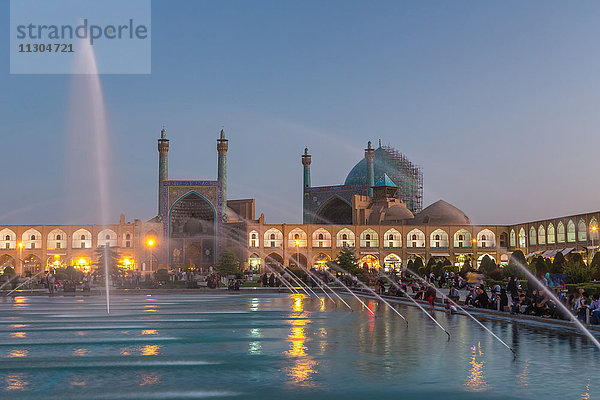 Iran  Isfahan Stadt  Naqsh-e Jahan Platz  Masjed-e Shah Moschee