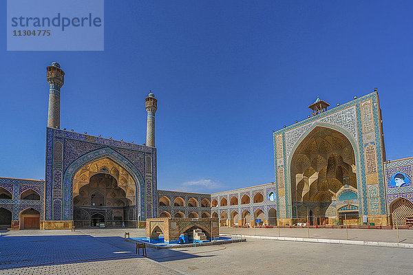 Iran  Isfahan Stadt  Masjed-e Jame (Freitagsmoschee) UNESCO  Weltkulturerbe  Süd-Iwan und West-Iwan