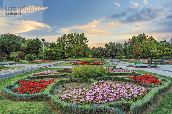 Iran  Stadt Isfahan  Blumengarten