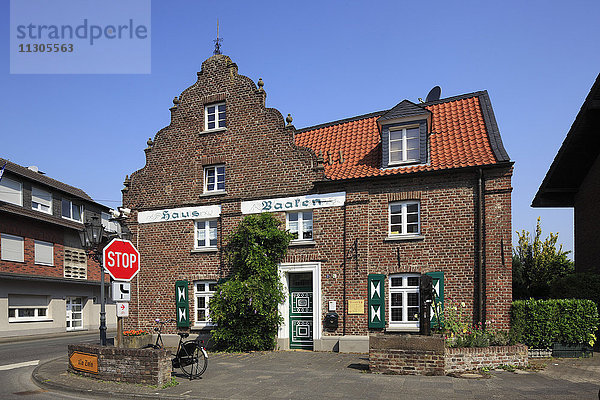 Haus Baaken in Kempen-Tönisberg  Niederrhein  Nordrhein-Westfalen