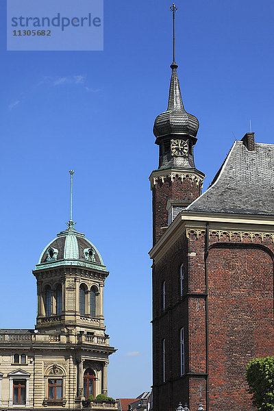 Altes Rathaus und Schloss Underberg in Rheinberg  Niederrhein  Nordrhein-Westfalen