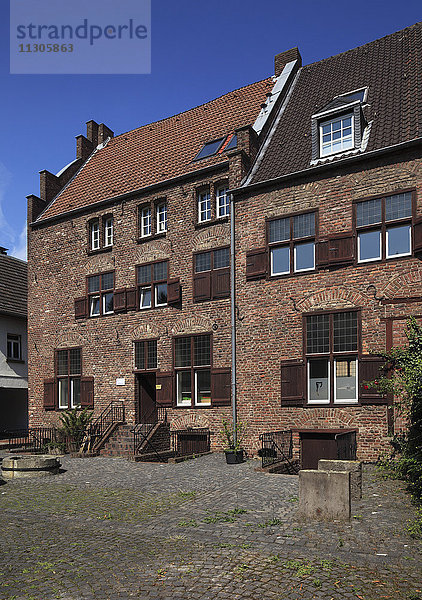 Häuser  Wohnungen  Haagstraße 61 und 63 in Moers  Niederrhein  Nordrhein-Westfalen
