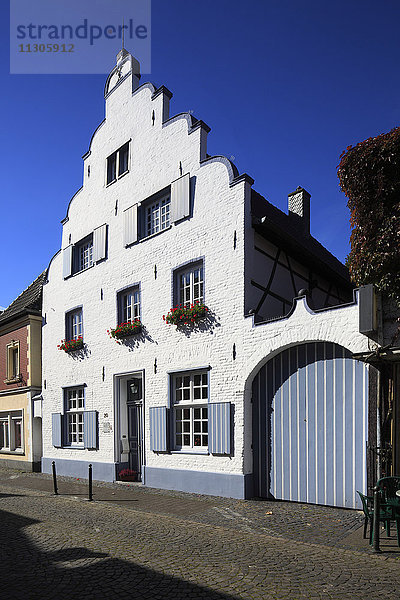 Wohngebäude Weinstraße  in Wachtendonk  Niederrhein  Nordrhein-Westfalen